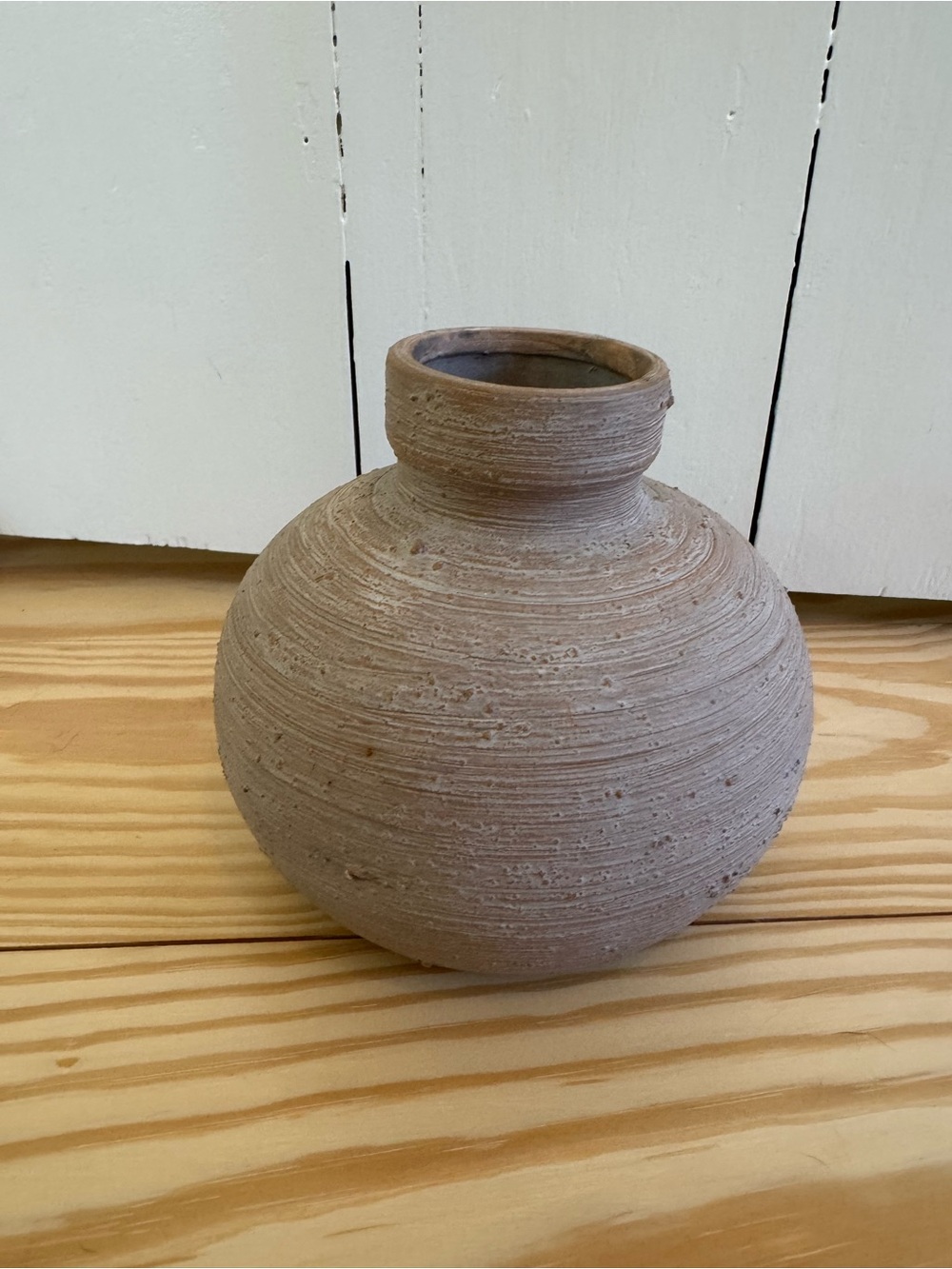 Round Ceramic Pot - Picture 3 of 5